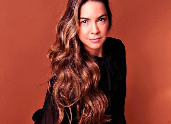 A palavra que define Camila Giestas, especialista em gestão de negócios de moda, é CORAGEM! A palavra que define Camila Giestas, especialista em gestão de negócios de moda, é CORAGEM!