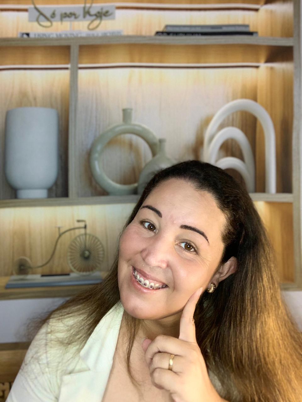 Superação, garra e persistência: Luciane cortava cana para sobreviver e hoje ajuda outras mulheres a vencerem também