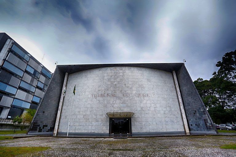 Júri condena a 31 anos de prisão Raphael Suss Marques pela morte de Renata Muggiati Júri condena a 31 anos de prisão Raphael Suss Marques pela morte de Renata Muggiati