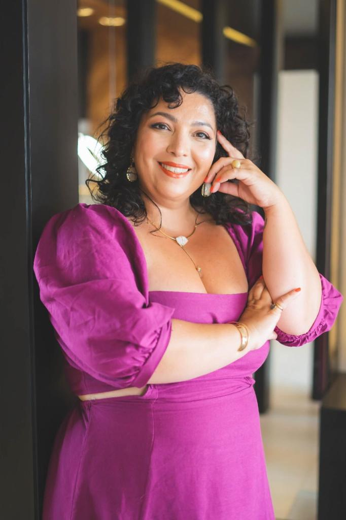 Aline Coberllini: uma mulher que exalta e celebra o poder do feminino