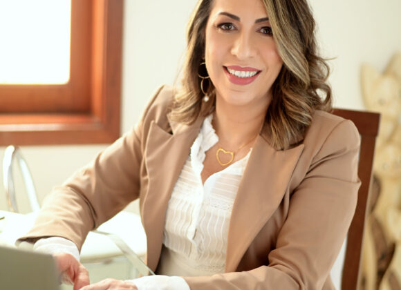 Após experiência de abuso moral no trabalho, Rosana Rebello ensina mulheres a empreenderem e conquistarem sua liberdade financeira Após experiência de abuso moral no trabalho, Rosana Rabello ensina mulheres a empreenderem e conquistarem sua liberdade financeira