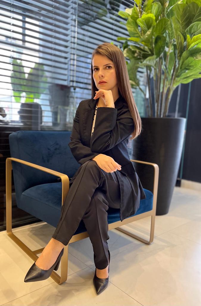 Camila se tornou assessora financeira e hoje ajuda outras mulheres