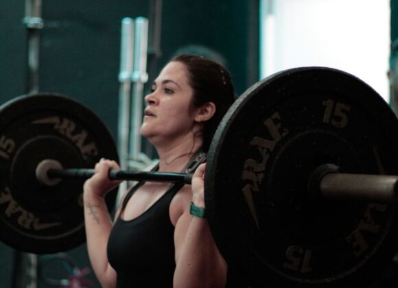 Jessica Santolive é estrategista de conteúdo e mentora de mulheres