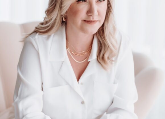 Janayna Gaudencio mudou de carreira ao descobrir no marketing uma nova paixão Janayna Gaudêncio mudou de carreira ao descobrir no marketing uma nova paixão